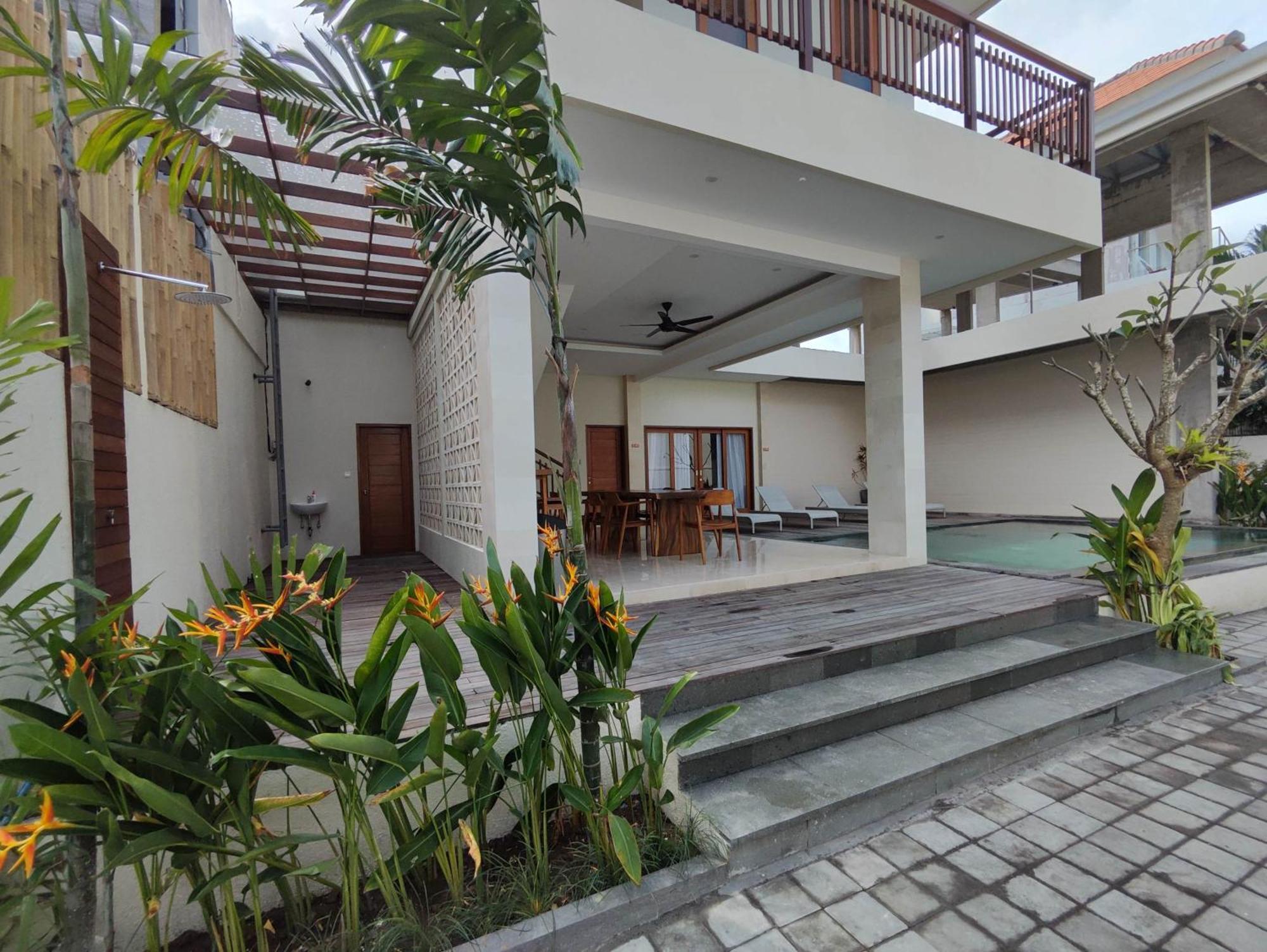 Lovecho Canggu (Bali)